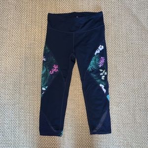 GapFit Blackout Technology Crop Mesh Leggings